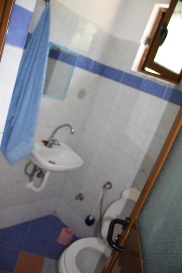 Guesthouse Benardo Sarande Exterior photo